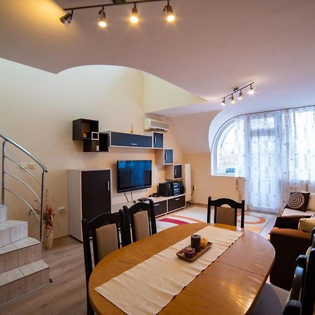 Maisonette Picadilly Варна Екстериор снимка